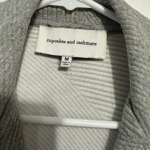 cupcakes & cashmere Gray Textured Blazer - Picture 3 of 4